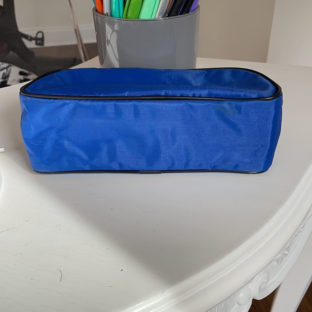 PENCIL CASE HOLDER - Picture 2 of 3